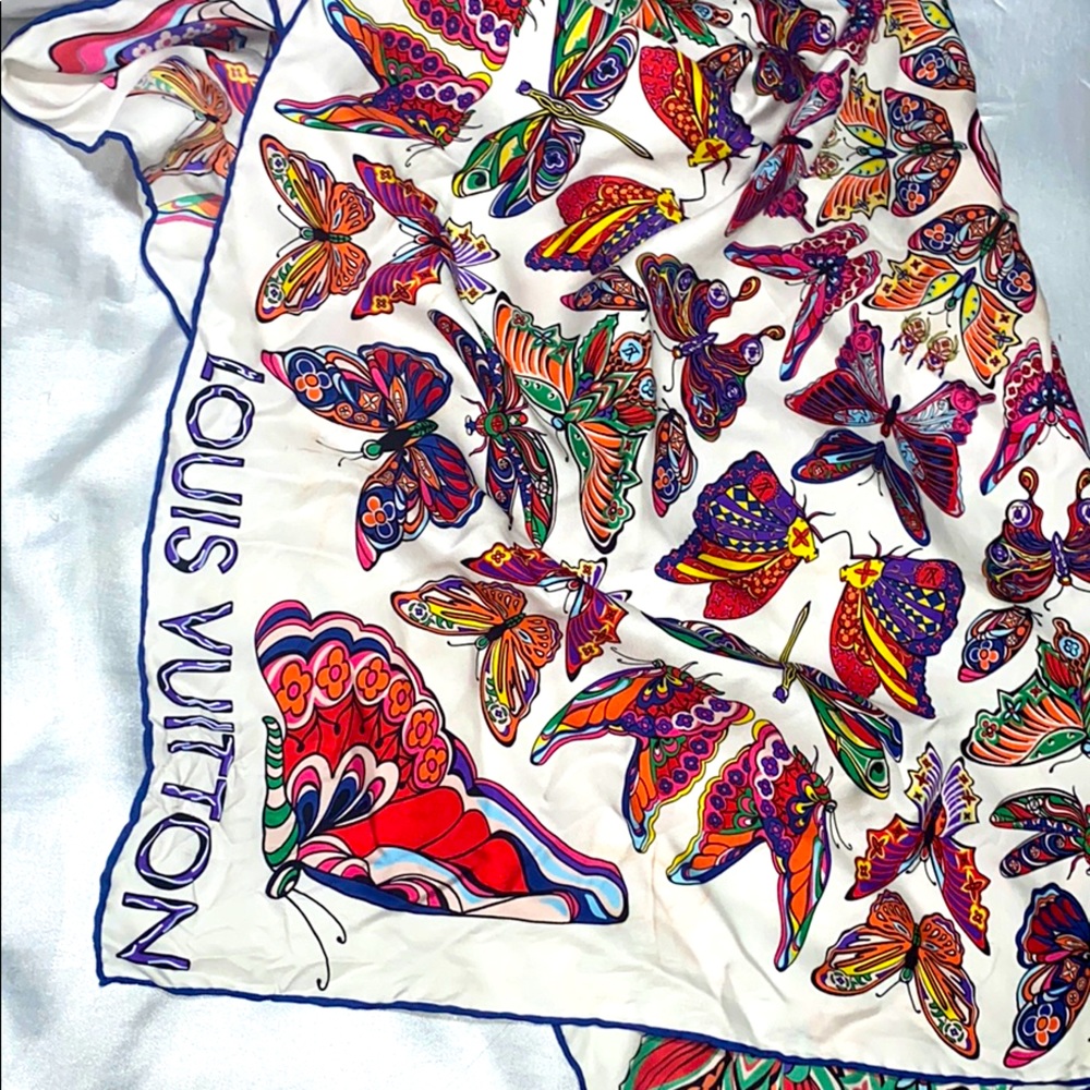 Loui Vuitton Scarf
